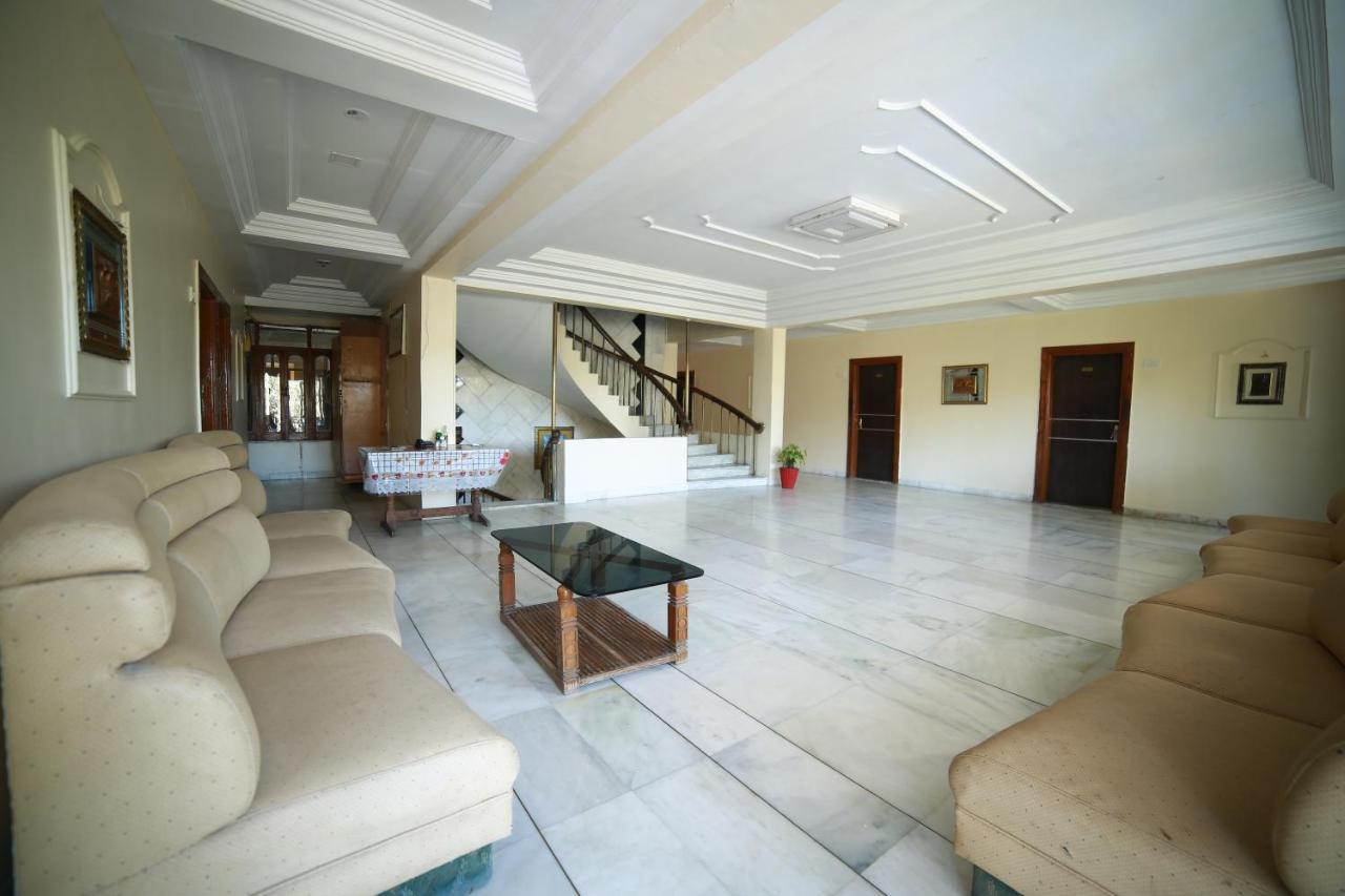 Hotel Sheratone Mount Abu Εξωτερικό φωτογραφία