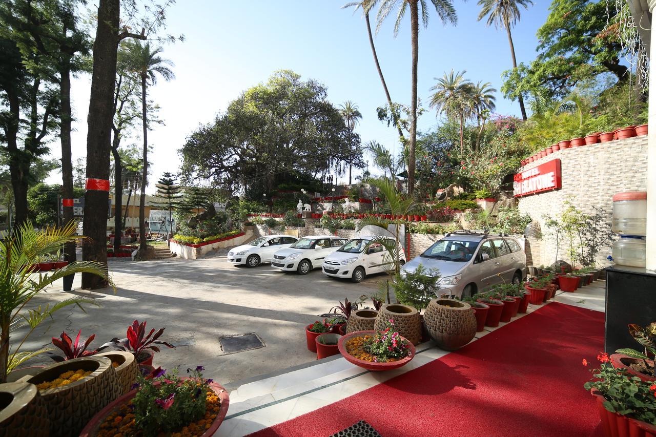 Hotel Sheratone Mount Abu Εξωτερικό φωτογραφία