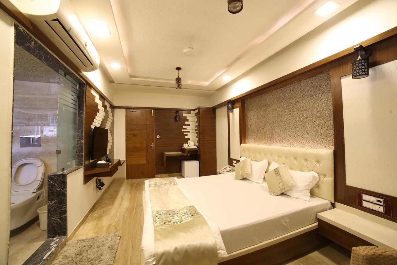 Hotel Sheratone Mount Abu Εξωτερικό φωτογραφία