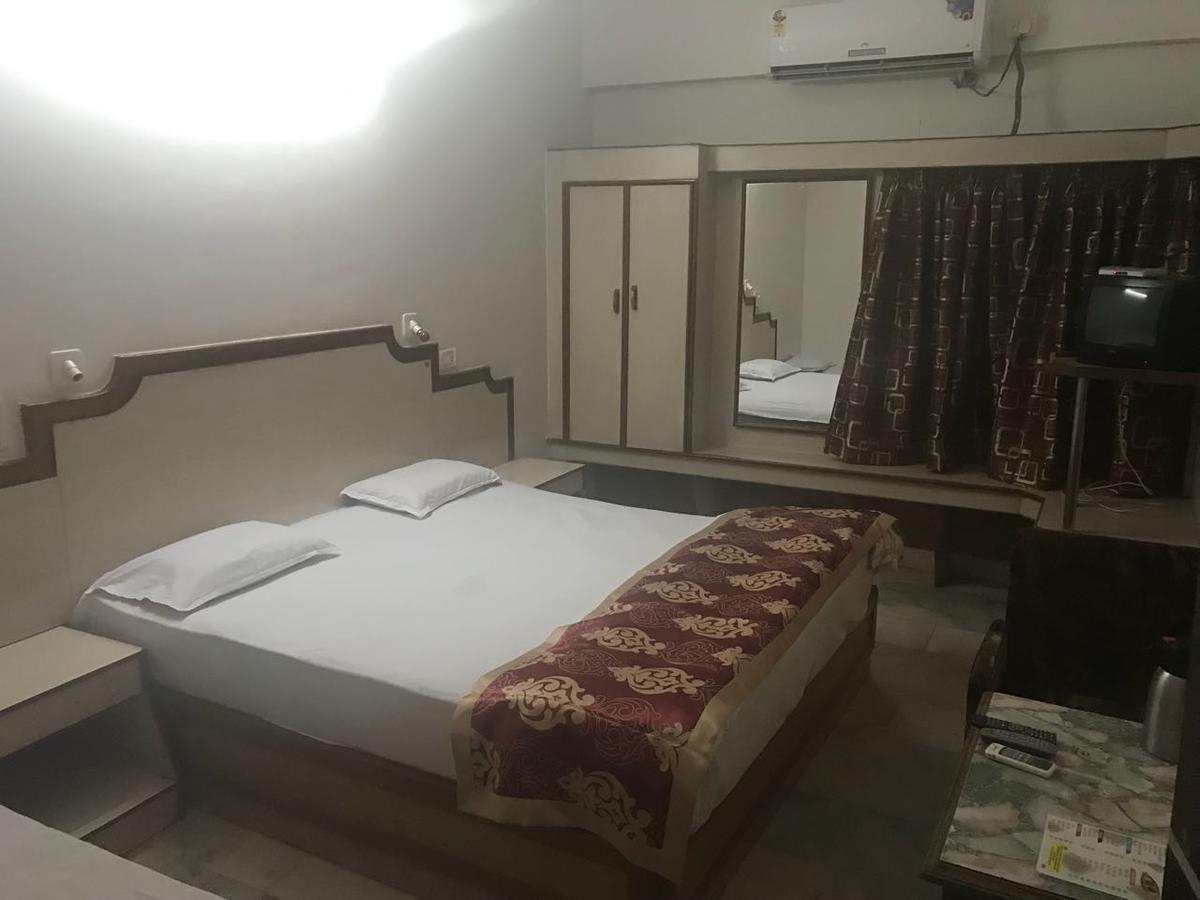 Hotel Sheratone Mount Abu Εξωτερικό φωτογραφία